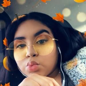 Meet your Posher, Yvannah